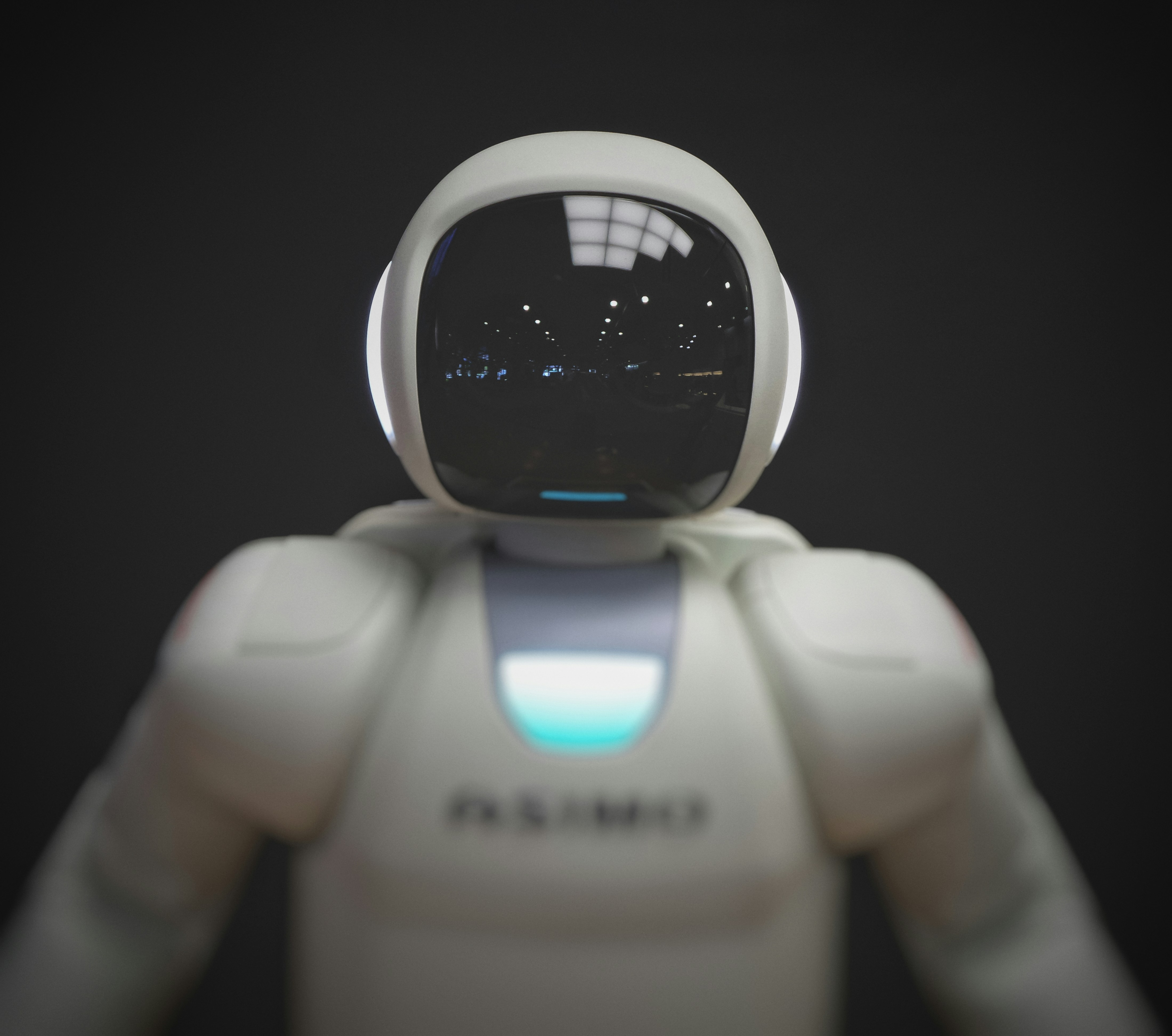 Modern robot illustration, symbolizing AI-generated or futuristic podcasts